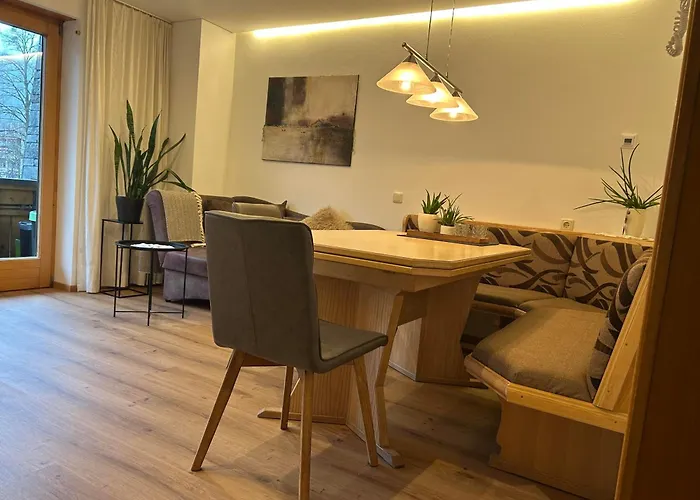 Zani Helga Bed & Breakfast 3*